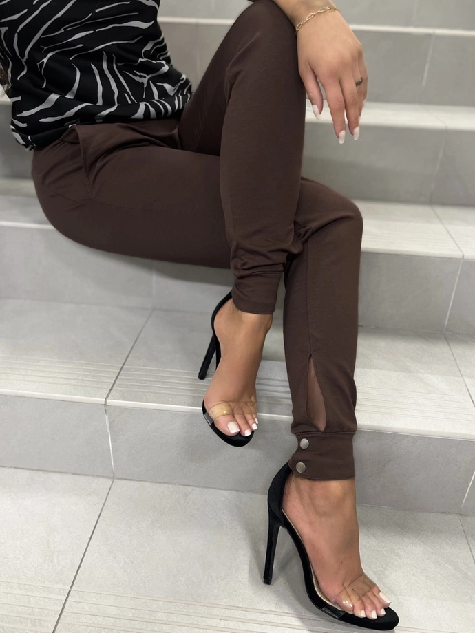 Spodnie damskie dresowe PLR264 - brązowe