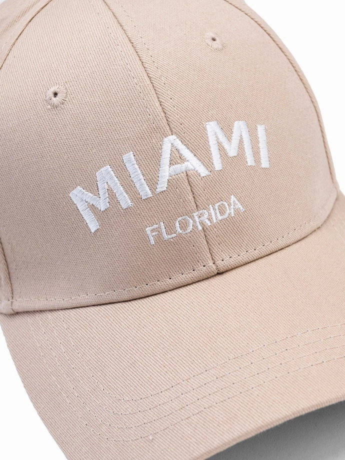 Czapka męska z daszkiem 177H - beżowa