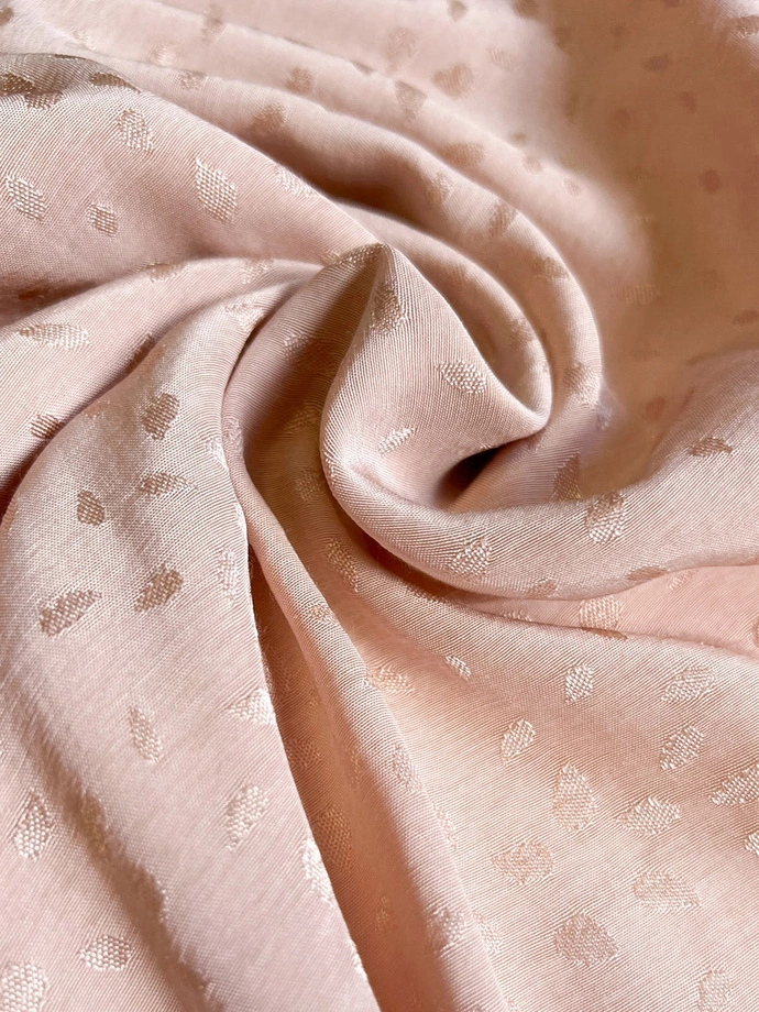 Elegancka sukienka damska mini z dekoltem w serek i długim rękawem BIANCA DLR170 - pudrowy róż