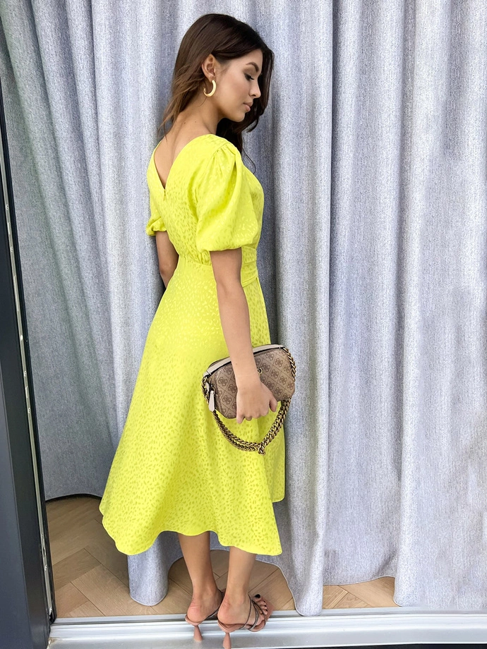 Sukienka damska midi z rękawem i okrągłym dekoltem elegancka ELIA DLR200 - limonkowa